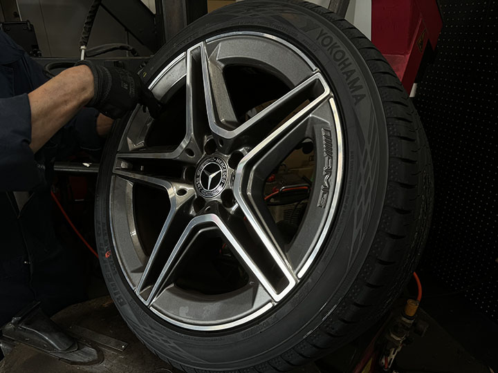 タイヤ交換の画像
